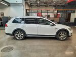 Volkswagen Golf 2016 Valkoinen
