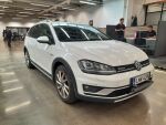 Volkswagen Golf 2016 Valkoinen