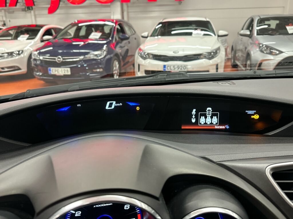 Honda Civic 2016 Ruskea (beige)