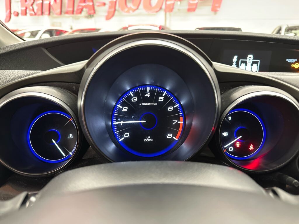 Honda Civic 2016 Ruskea (beige)