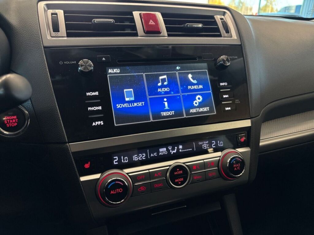 Subaru Outback 2016 Punainen