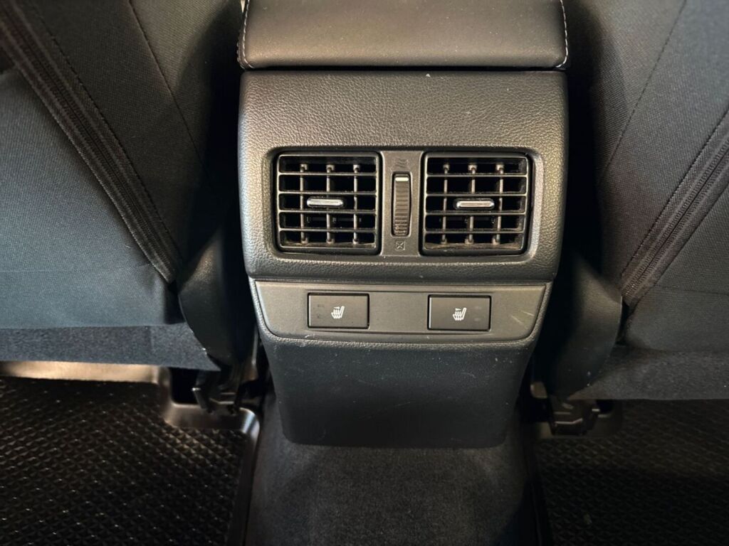 Subaru Outback 2016 Punainen