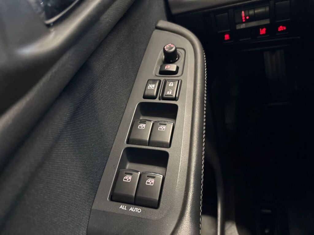 Subaru Outback 2016 Punainen