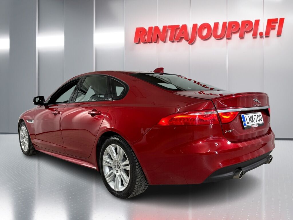 Jaguar XF 2016 Punainen