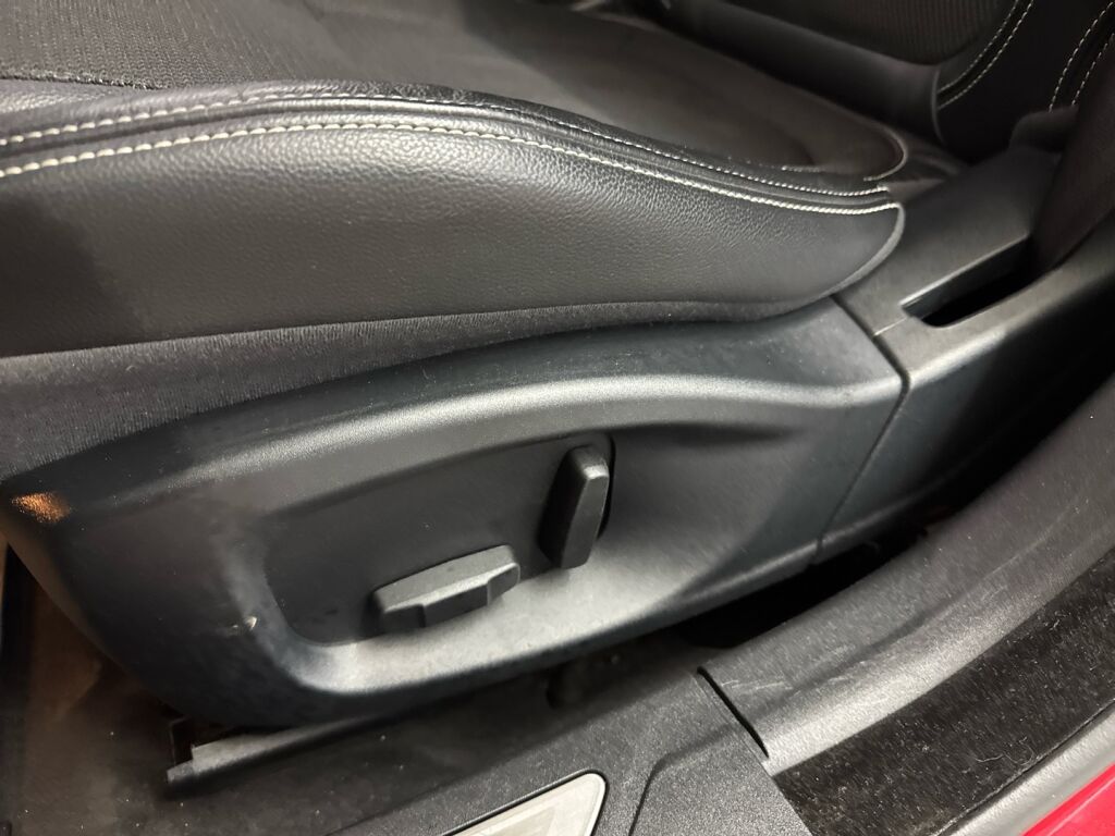 Jaguar XF 2016 Punainen