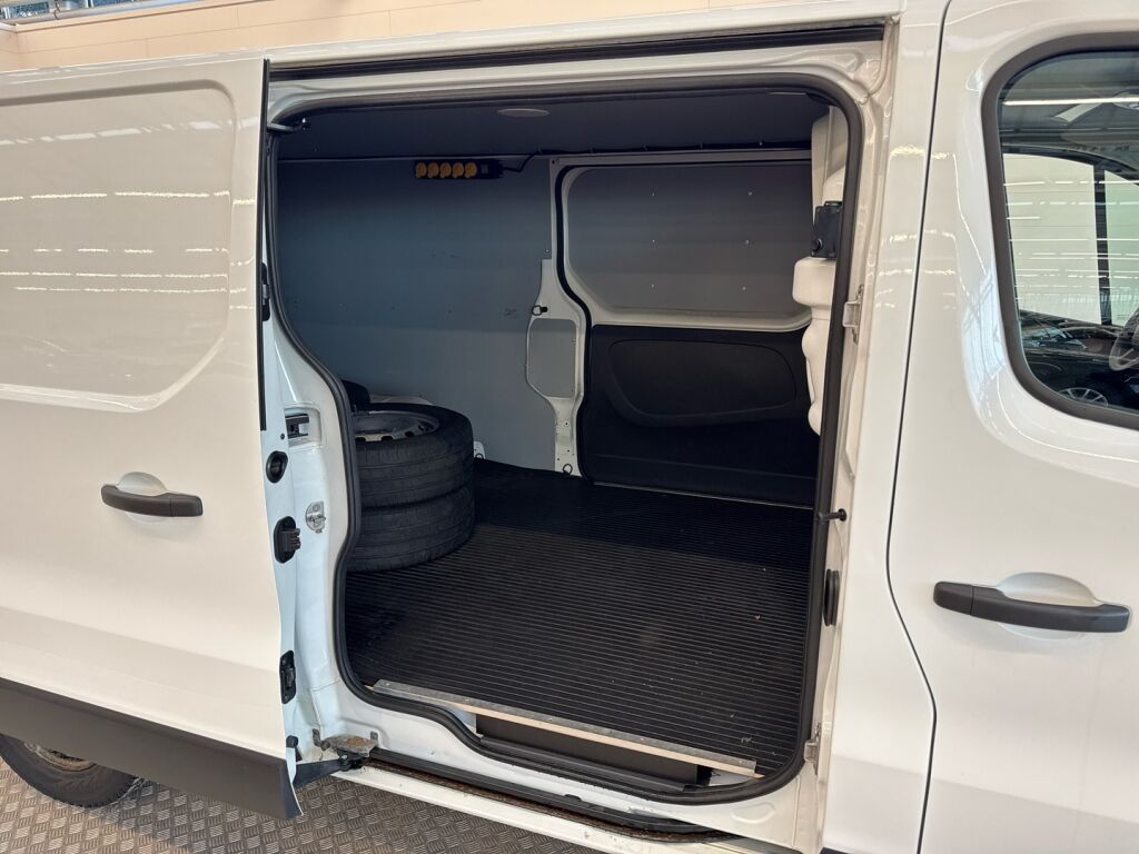 Renault Trafic 2016 Valkoinen