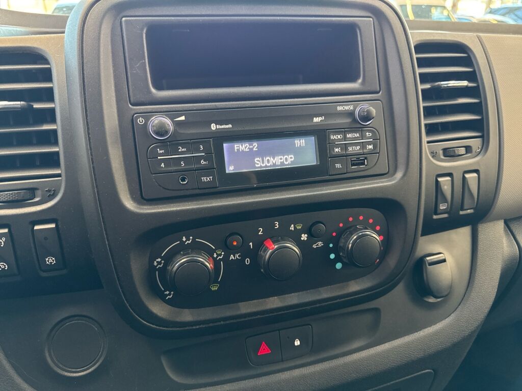 Renault Trafic 2016 Valkoinen