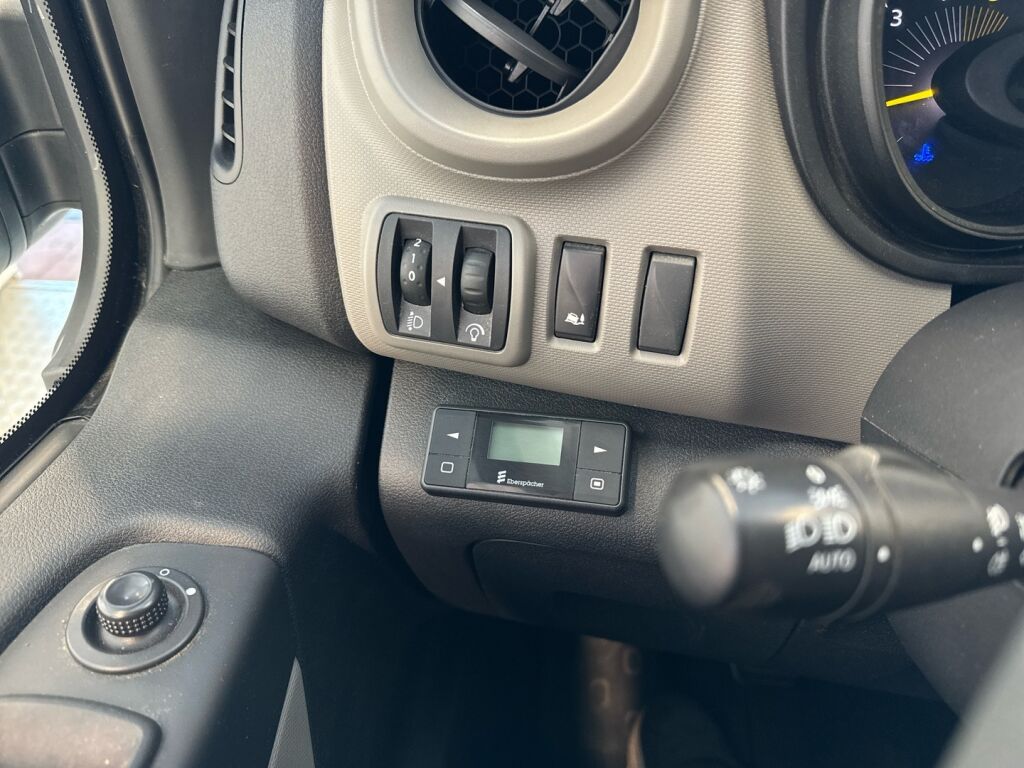 Renault Trafic 2016 Valkoinen