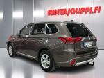 Mitsubishi Outlander PHEV 2016 Ruskea (beige)