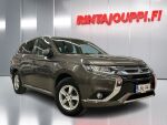 Mitsubishi Outlander PHEV 2016 Ruskea (beige)