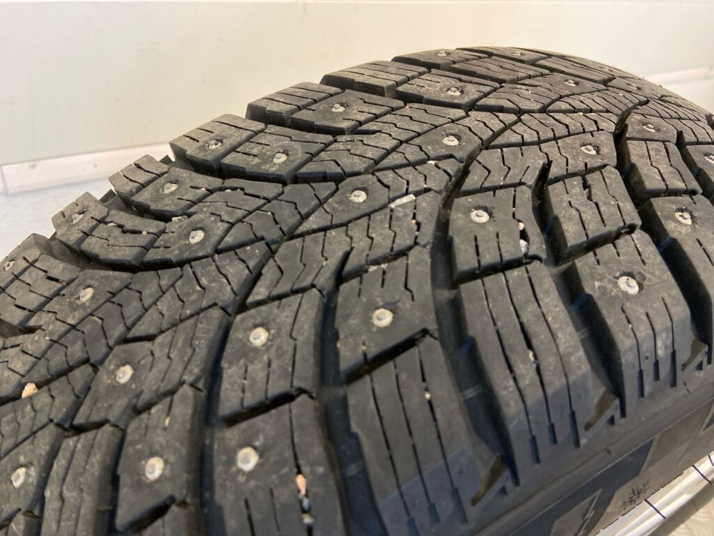 Toyota Avensis 2016 Harmaa