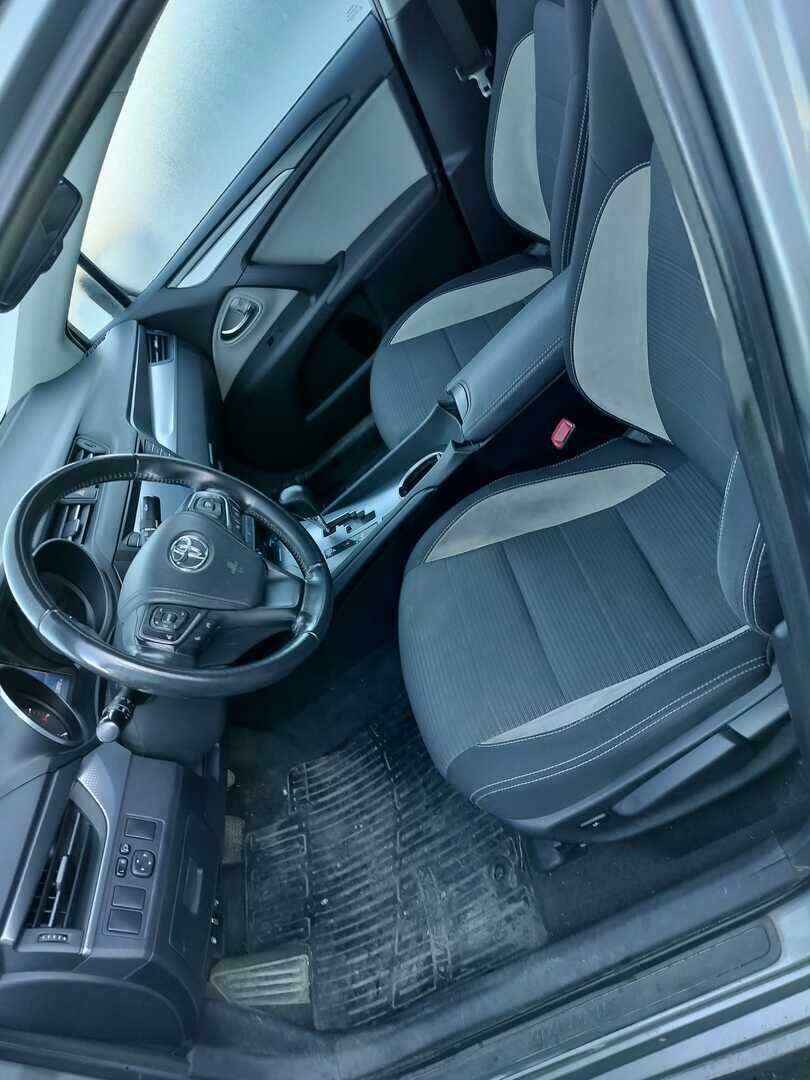 Toyota Avensis 2016 Harmaa
