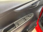Opel Karl 2017 Punainen