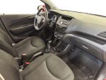 Opel Karl 2017 Punainen