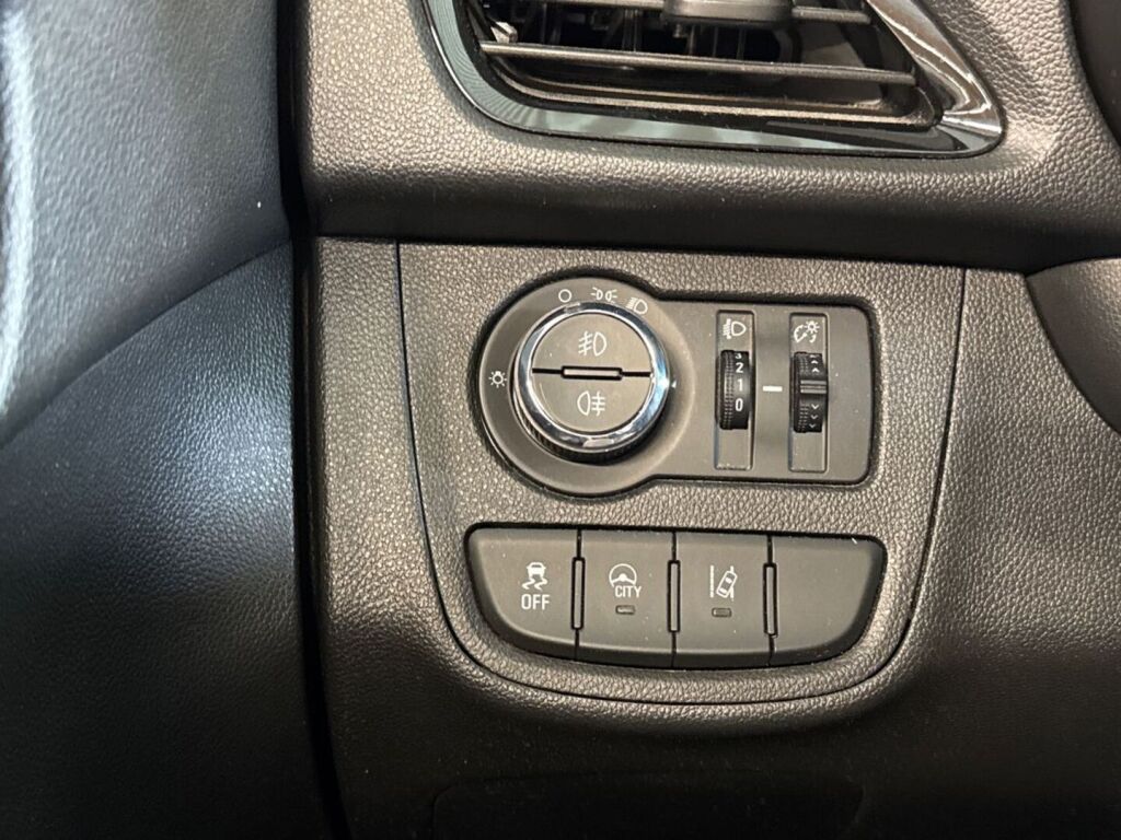 Opel Karl 2016 Sininen