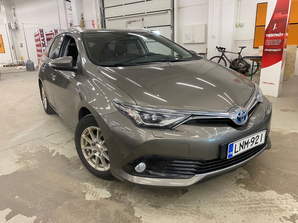 Toyota Auris 2016 Harmaa