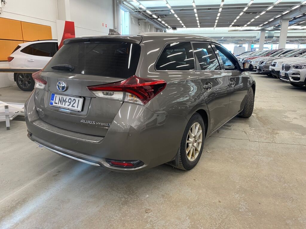 Toyota Auris 2016 Harmaa