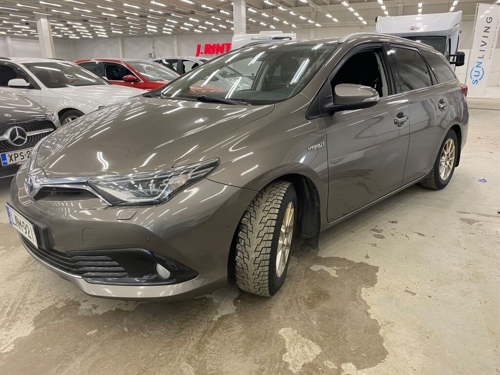 Toyota Auris 2016 Harmaa