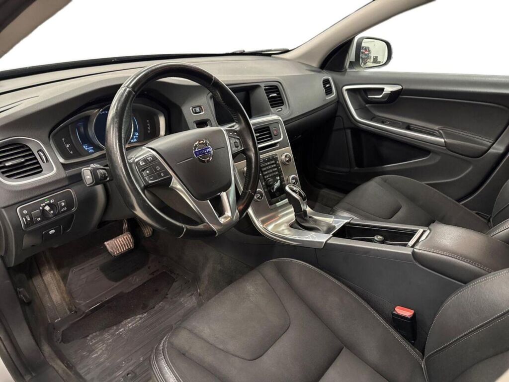 Volvo V60 2016 Harmaa