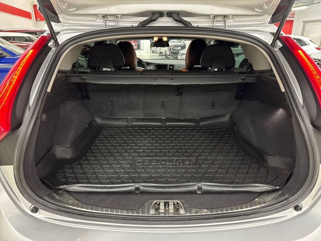 Volvo V60 2016 Harmaa