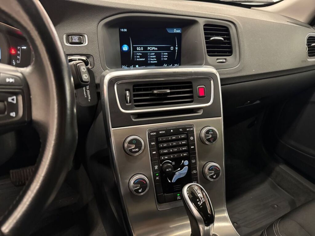 Volvo V60 2016 Harmaa