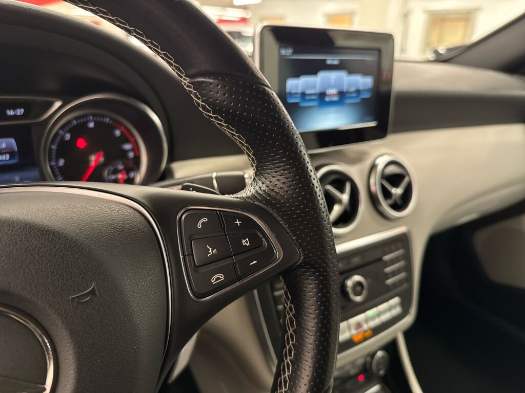 Mercedes-Benz A 2016 Sininen