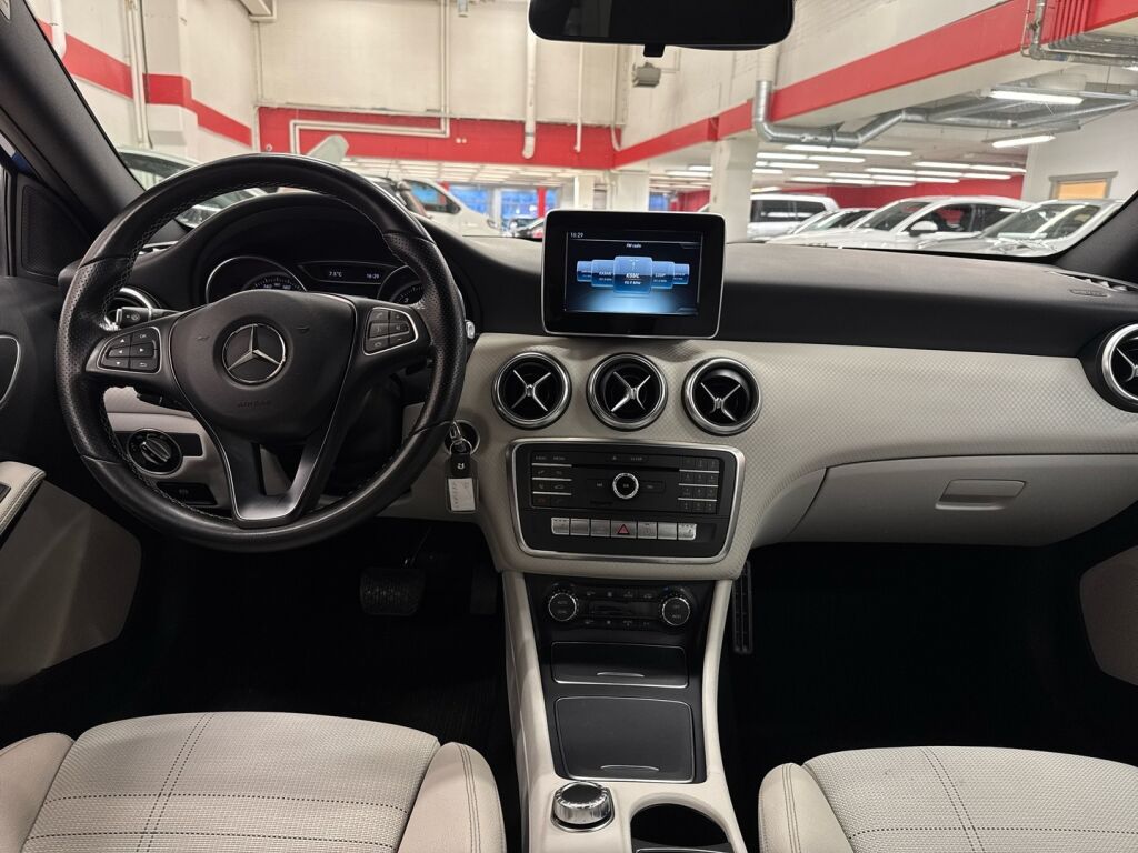 Mercedes-Benz A 2016 Sininen