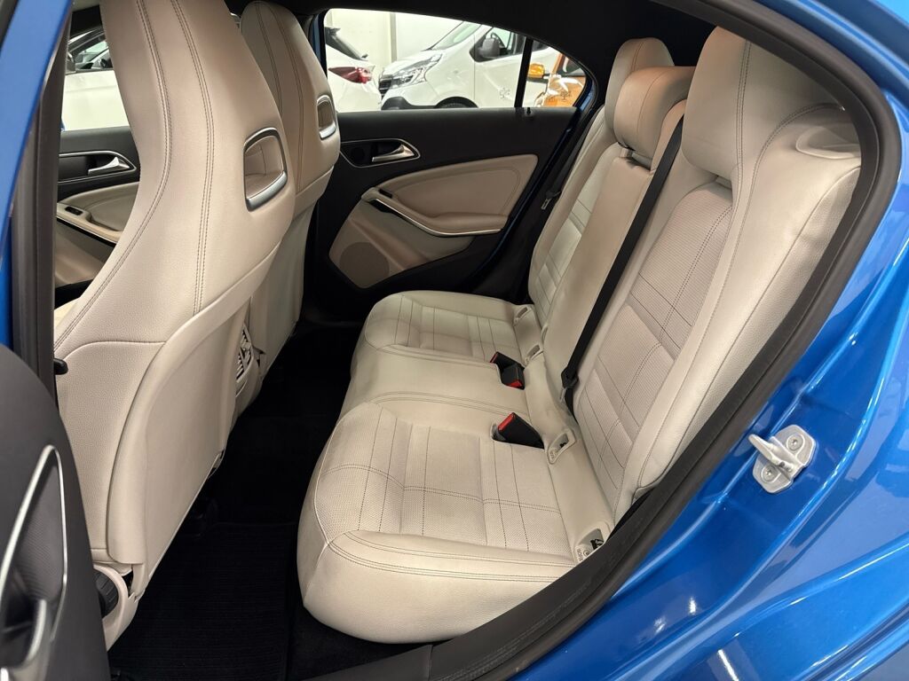 Mercedes-Benz A 2016 Sininen