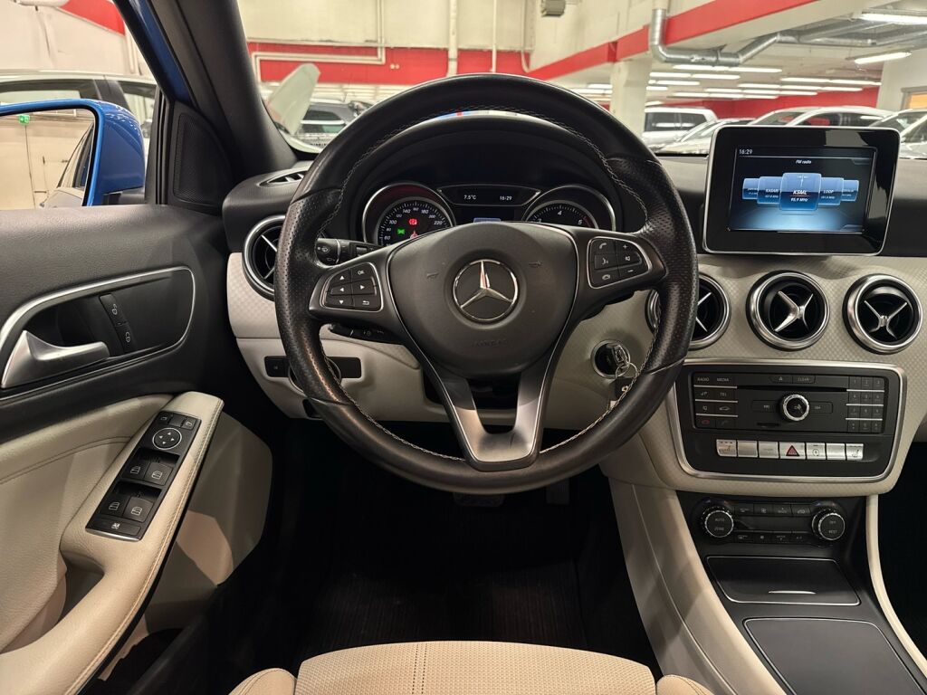 Mercedes-Benz A 2016 Sininen