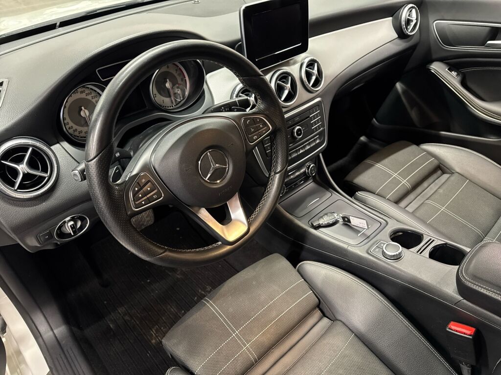 Mercedes-Benz CLA 2016 Valkoinen