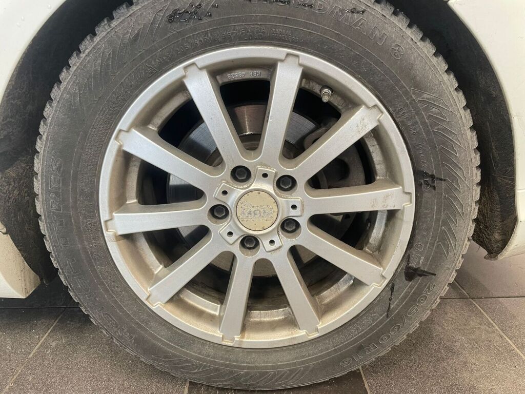 Mercedes-Benz CLA 2016 Valkoinen