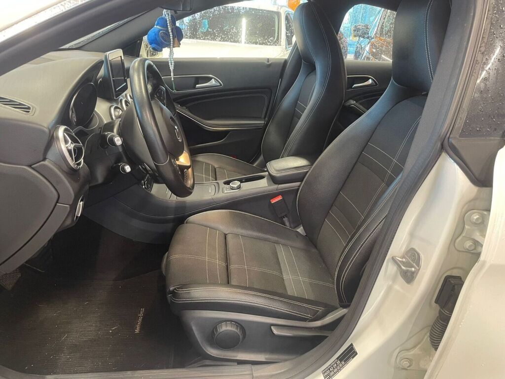 Mercedes-Benz CLA 2016 Valkoinen