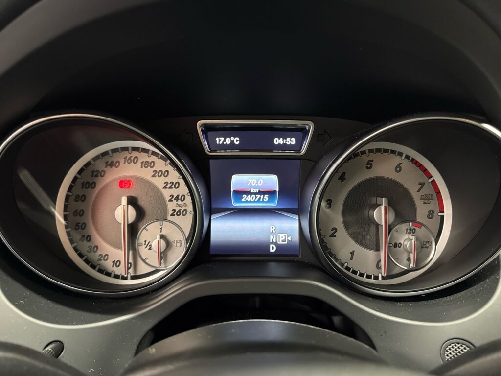 Mercedes-Benz CLA 2016 Valkoinen