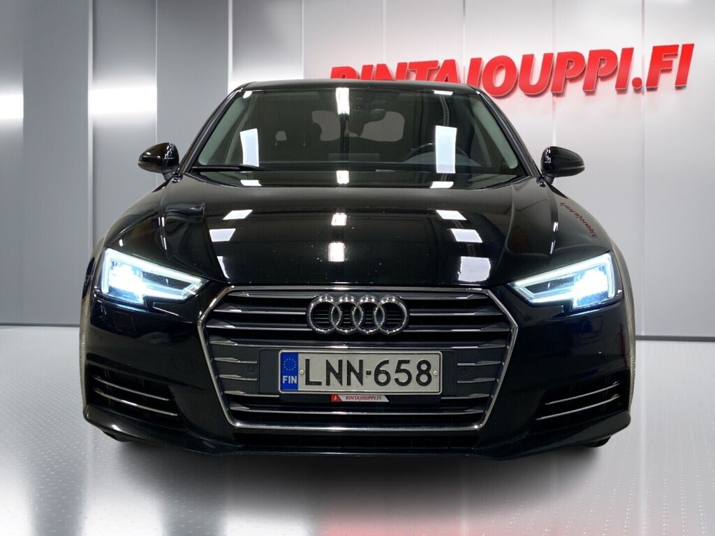 Audi A4 2016 Musta