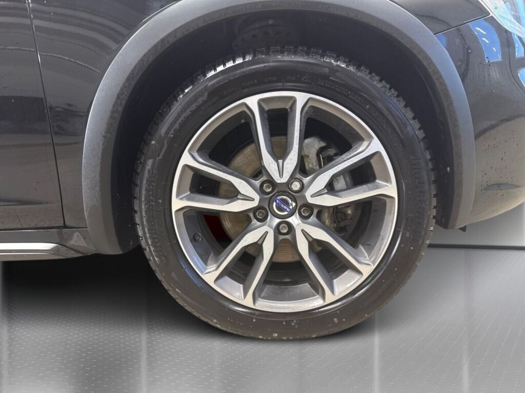 Volvo S60 Cross Country 2016 Musta