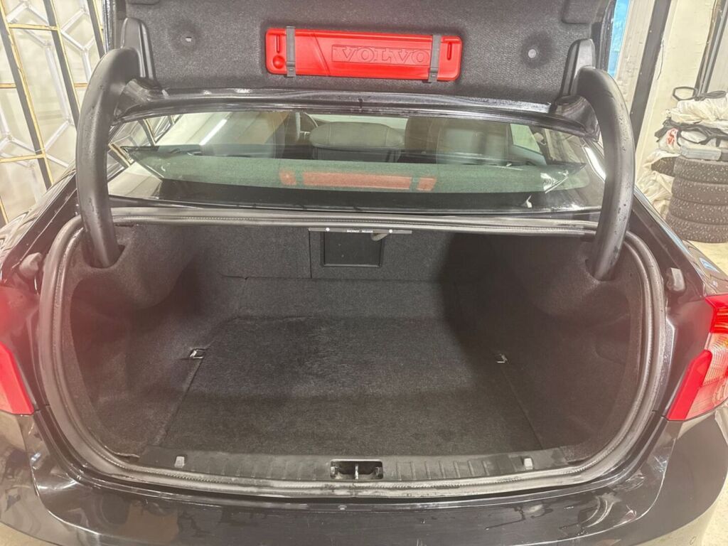 Volvo S60 Cross Country 2016 Musta
