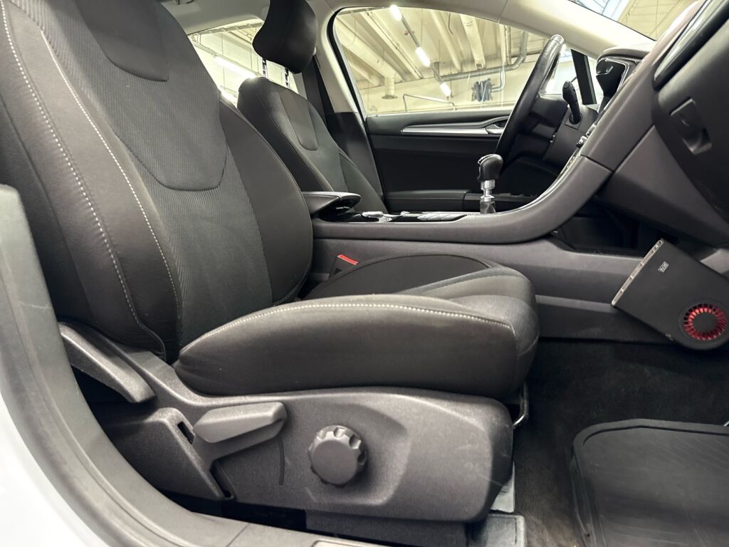 Ford Mondeo 2016 Valkoinen