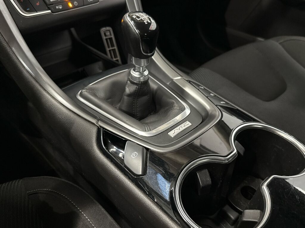 Ford Mondeo 2016 Valkoinen