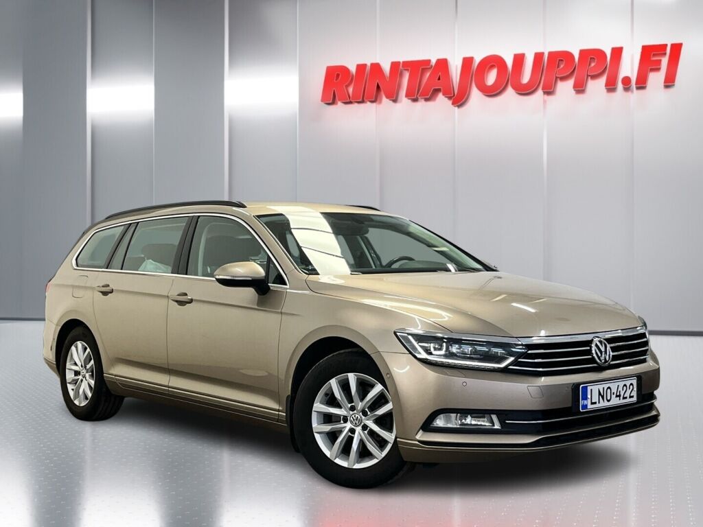 Volkswagen Passat 2016 Keltainen