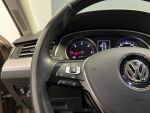 Volkswagen Passat 2016 Keltainen