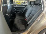 Volkswagen Passat 2016 Keltainen