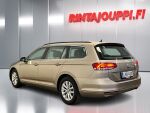 Volkswagen Passat 2016 Keltainen