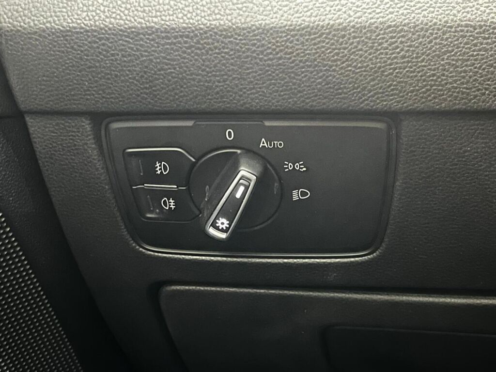 Volkswagen Passat 2016 Keltainen