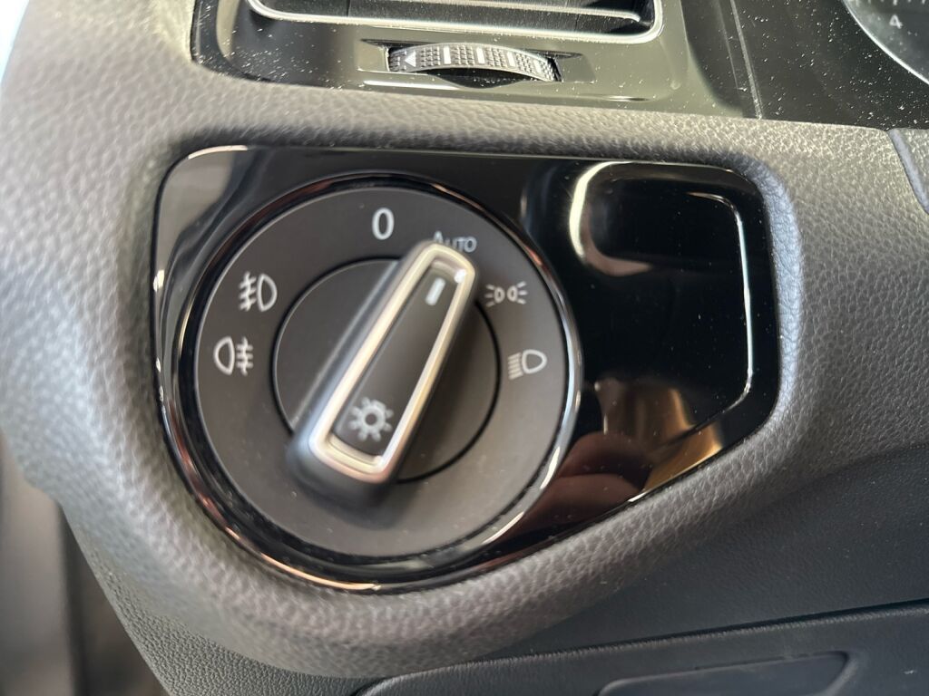 Volkswagen Golf 2016 Harmaa