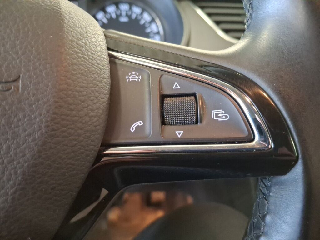 Skoda Octavia 2016 Sininen