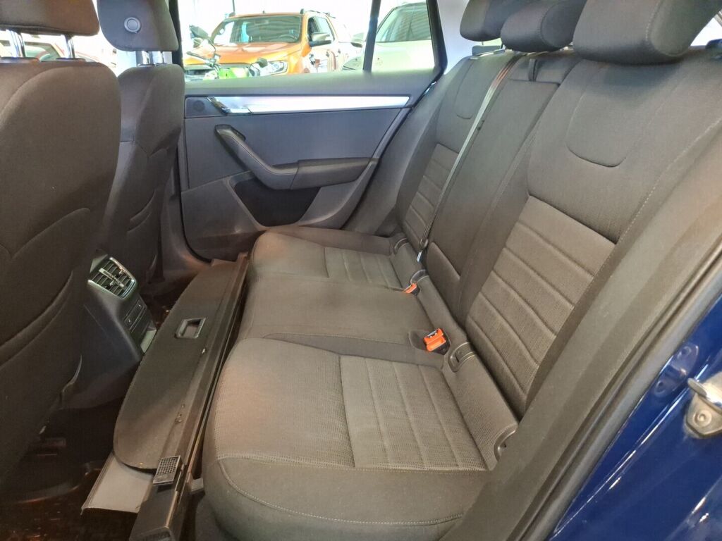 Skoda Octavia 2016 Sininen