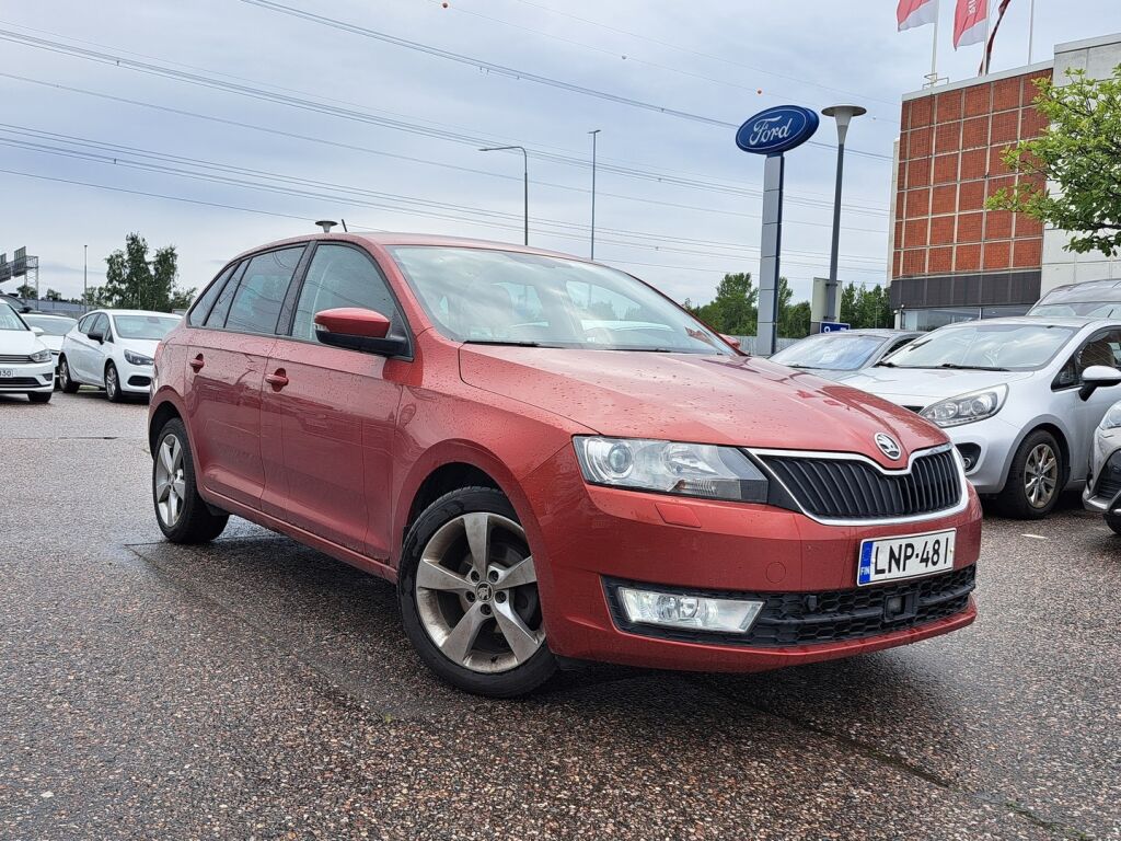 Skoda Rapid 2016 Punainen