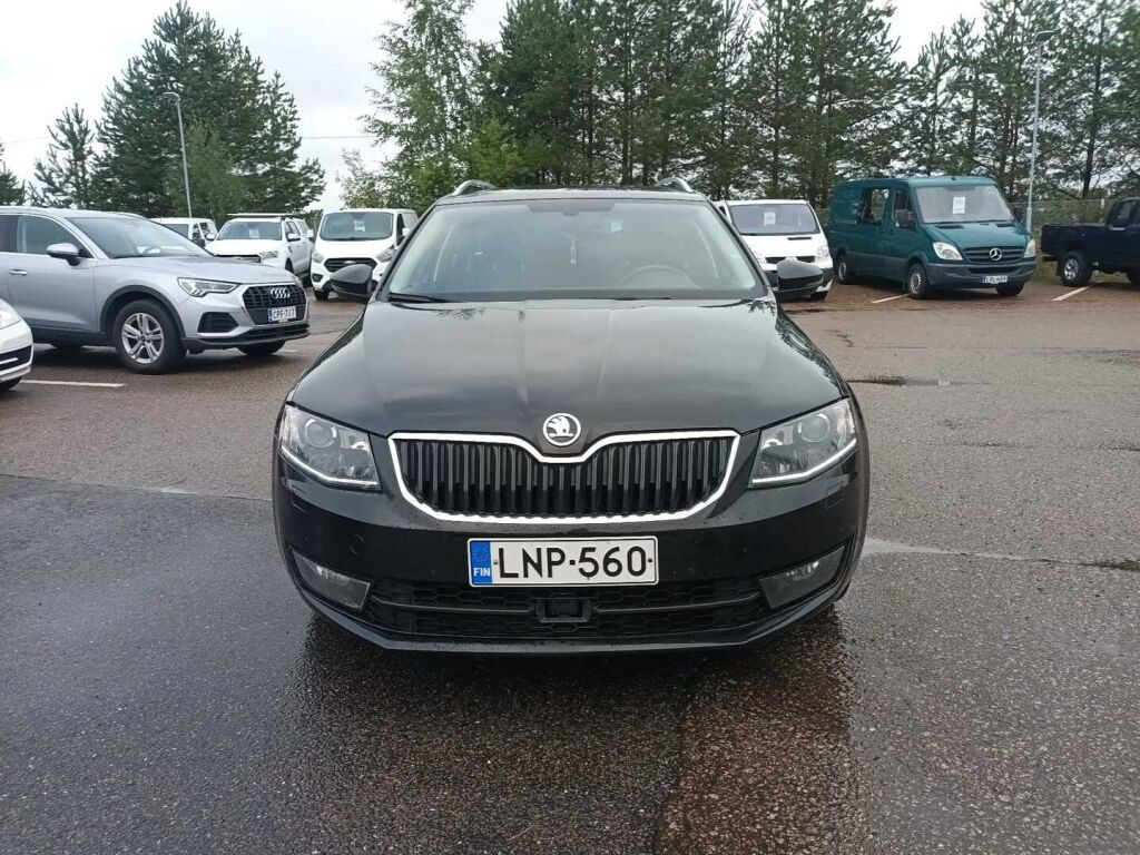 Skoda Octavia 2016 Musta