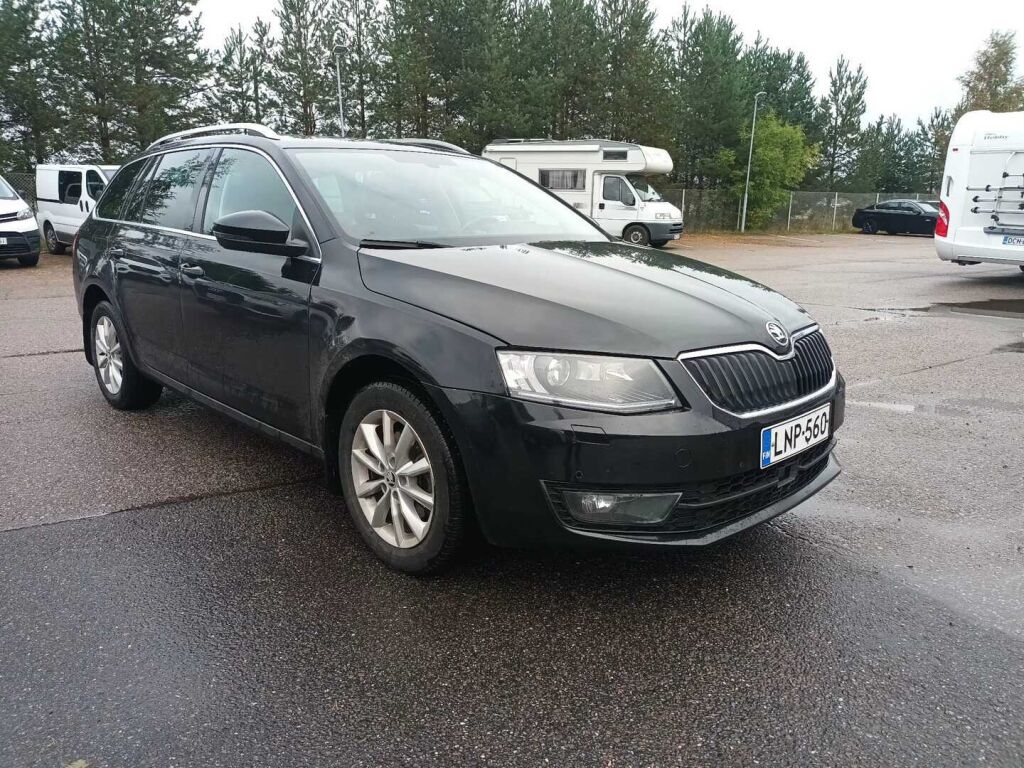 Skoda Octavia 2016 Musta