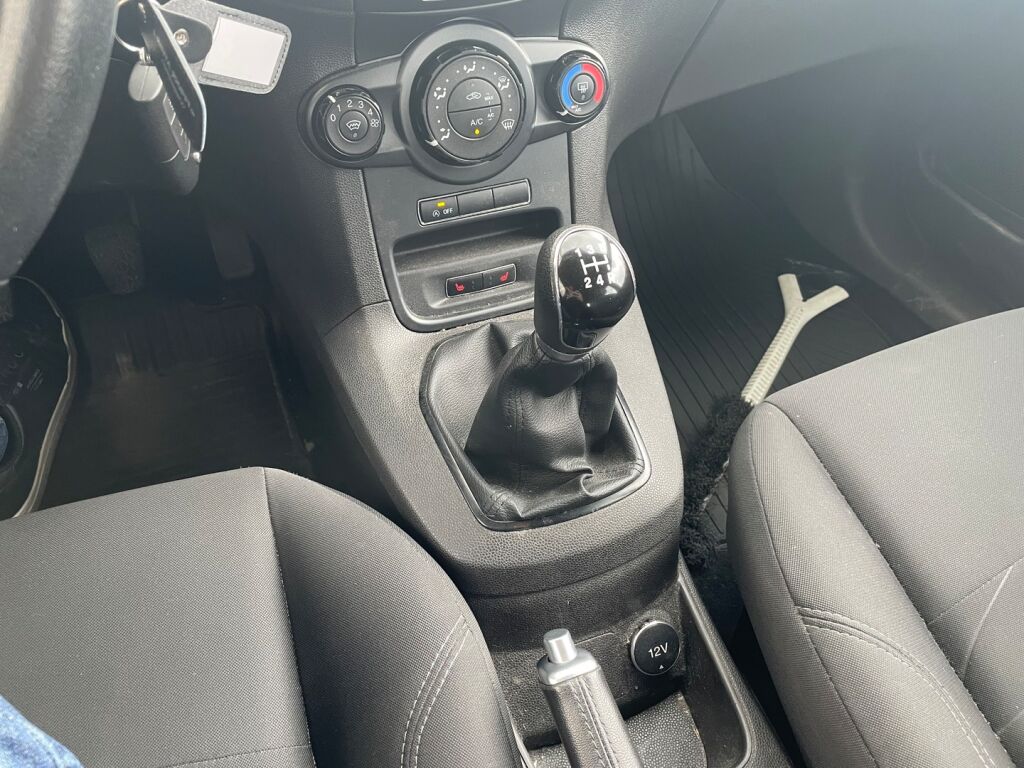 Ford Fiesta 2017 Sininen